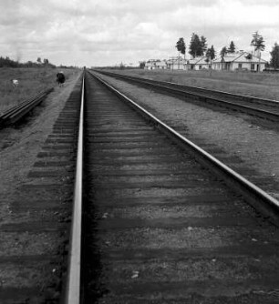 Station und Schienen der Fernost-Eisenbahn
