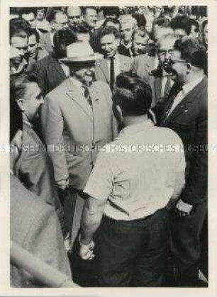 Walter Ulbricht auf der Landwirtschaftsausstellung in Leipzig