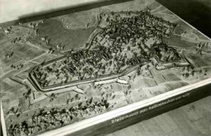 Kaiserslautern: Gesamtansicht des Stadtmodells um 1600. Angef. von Modellbauer Urschel