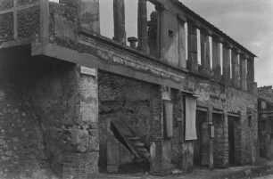 Pompeji. Regio IX, Insula XII, Casa dei Cenaculi colonnati, Straßenansicht