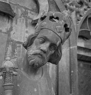Skulpturenschmuck vom Altstädter Brückenturm — Der heilige Sigismund