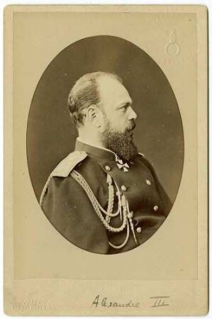 Zar Alexander III: Alexandrowitsch von Russland in Uniform mit Orden, Brustbild in Profil