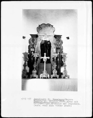 Altar mit Figur der heiligen Ottilie