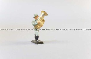 Massefigur: Tubabläser marschierend (Marschmusiker)