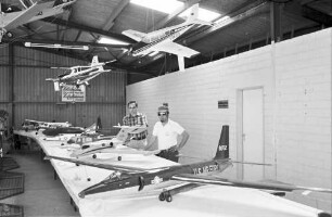 Freiburg: Flugmodell-Ausstellung im Hangar