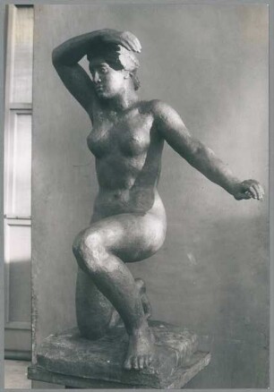 Große Kniende, 1935/36, Bronze