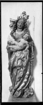 Großcomburg Katholische Kirche Sankt Nikolaus Mondsichelmadonna über dem Westportal (18. Jahrhundert)