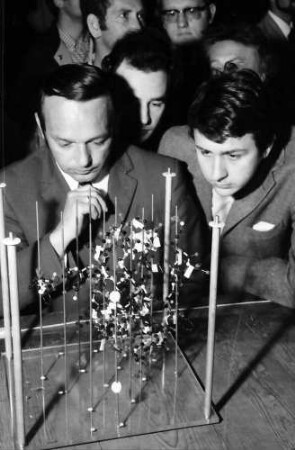 20. Tagung 1970 Chemiker; Maikäferrede: Wiss. Nachwuchs am Atommodell von Dorothy Hodgkin