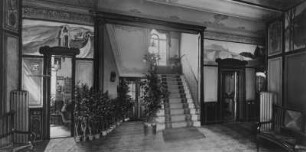 Görlitz, Bahnhofstraße 25/Ecke Berliner Straße. Hotel "Vier Jahreszeiten" (um 1875; 1925/1927 Umbau, W. Hahn). Empfangshalle. Portierloge und Treppenaufgang