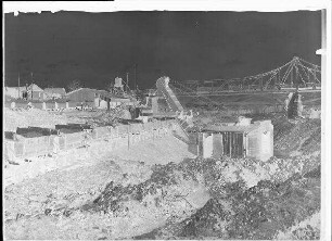 Staustufe Himmelstadt. Baumaßnahmen mit Blick auf die Mainbrücke von Himmelstadt.