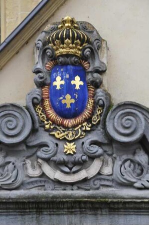 Luxemburg - Wappen : Historisches Wappen an der Sankt Michaelskirche, aufgenommen am 29. März 2010 in Luxemburg, Hauptstadt des Großherzogtums