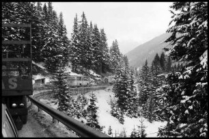 Arlberg: Stau auf der Passstraße, außerhalb Tunnel
