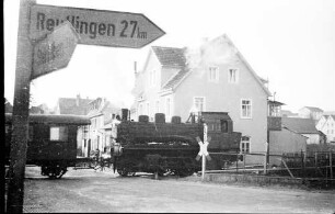 Dampflok 141, Trochtelfingen, bei Fahrrad Fischer; Foto veröffentlicht im Bildband Trochtelfingen, Geiger-Verlag Horb 1985