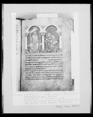 Ms 9916-17, Gregorius Magnus, Dialogi, fol. 8: Der Probst Libertinus wird von seinem Abt mit einem Schemel geschlagen