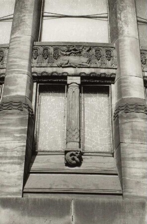 Dresden-Strehlen. Christuskirche (1902-1905; R. Schilling, J. W. Gräbner). Fensterfries (K. Groß) mit Hirsch