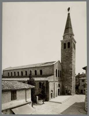 Blick auf den Dom Sant'Eufemia in Grado, Italien