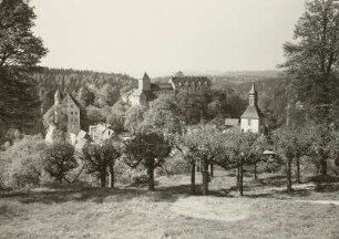 Hohnstein, Blick auf Burg und Kirche
