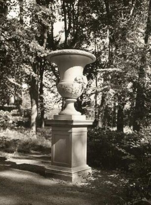 Schmuckvase im Schlosspark