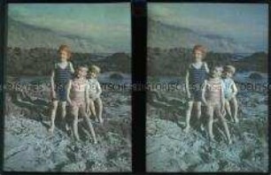 Kinder am Strand der chilenischen Hafenstadt Taltal