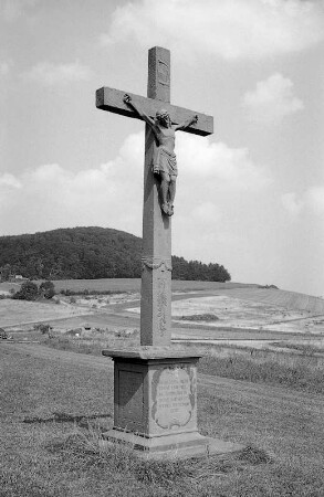 Hochkreuz (Hochkreuz); Nüsttal, Am Kapellenberg
