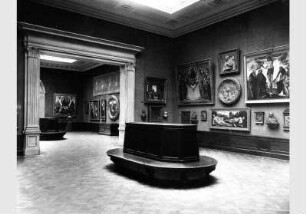 Aufstellung der Gemäldegalerie und der Skulpturensammlung im Kaiser-Friedrich-Museum, Raum 37, Florentinische Gemälde und Bildwerke des 15. Jhd.