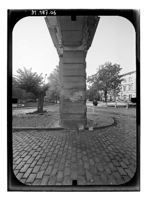 Potsdam. Jägertor (1733). Pfeiler