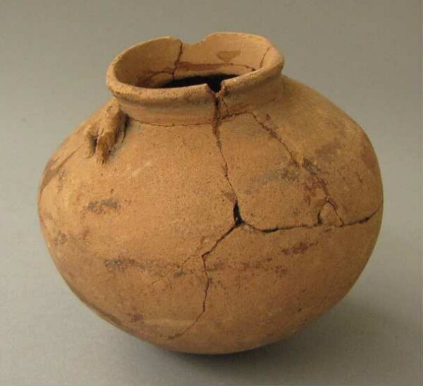 Clay vessel