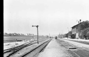 Korntal Bahnhof Gleisanlagen Empfangsgebäude Dieseltriebwagen