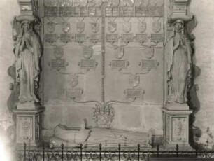 Ribnitz-Damgarten. Klosterkirche, Inneres. Wandgrabmal der Herzogin Ursula von Mecklenburg (1590; Brandin, Philipp). Sandstein