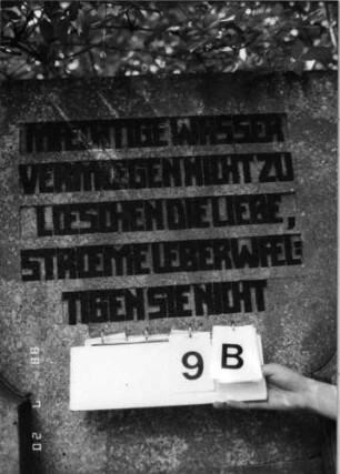 Grabstein 9B