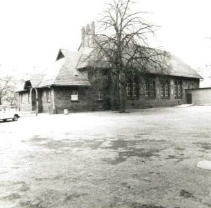 Cottbus, Jaques-Duclos-Platz 19. Schule (Sandower Gemeindeschule V; 1913), Turnhalle