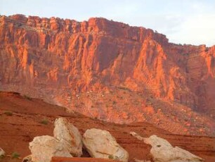 Berge in der Abendsonne : Berge in der Abendsonne, aufgenommen am 17. August 2012 im Capitol Reef Nationlpark bei Notom