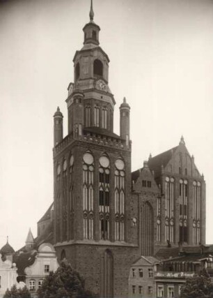 Stargard. Turmfront der Marienkirche. Die gegewärtige Gestalt entstammt dem 14./15. Jh.