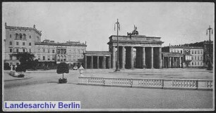 [Gesamtansichten des Brandenburger Tores]