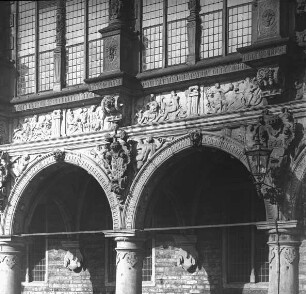 Bremen, Rathaus, Teil der Arkaden