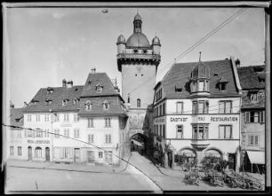 Frankreich, Sélestat (Schlettstadt). Markt mit Torturm
