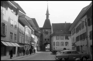 Wangen an der Aare: Marktplatz mit Tor