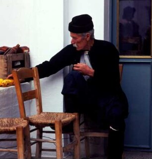 Skyros, alter Mann in Tracht