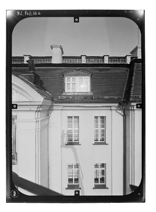 Berlin-Köpenick. Schloß (1677-1681; R. v. Langerfeld). Wasserseite (Teilansicht)