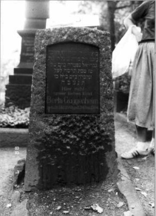 Grabstein 228