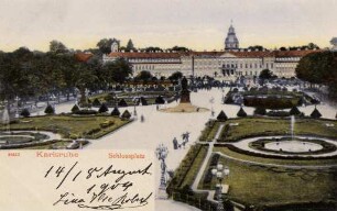 Postkartenalbum mit Motiven von Karlsruhe. "Karlsruhe. Schlossplatz". Schlossplatz mit Denkmal für Großherzog Karl Friedrich und Schloss