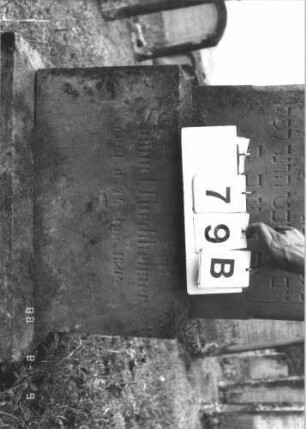 Grabstein 79B