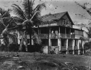 Wohnhaus : Unterkunft der Angestellten der C. F. W. Jantzen Im- und Export-Firma in Monrovia.