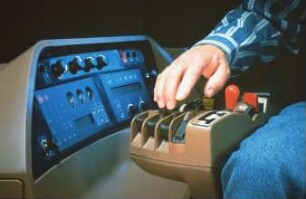 Fotografie: Traktor, Führerstand, Arbeitsplatz, Bedienelement