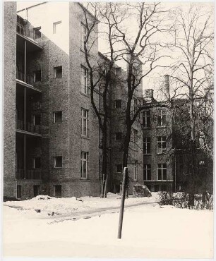 Evangelisches Diakonissenkrankenhaus Bethanien, Berlin-Kreuzberg Umbau. Hauptgebäude: Hofseite