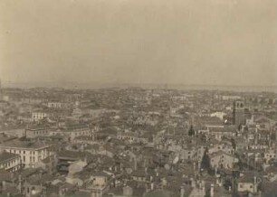 Venedig. Blick vom Markusturm nach dem Festland (Eisenbahndamm)