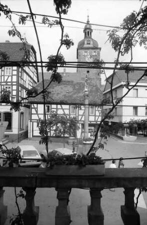 Buchen: Mariensäule und Turm