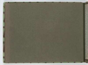 Albumseite (unbestückt) : Reisealbum Nordböhmen. Textileinband mit Kordelbindung; 20,7 x 28,3 x 1,8 cm (um 1925/1930). Dresden: SLUB/DF 2017.C.75