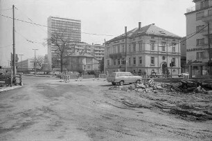 Planungen für den Bau einer Fußgängerbrücke und einer Unterführung für Kraftfahrzeuge an der Kreuzung Kriegsstraße und Ritterstraße nach dem Ausbau der Kriegsstraße