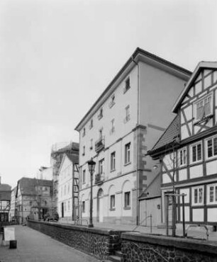 Ehem. Diehm‘sches Lager- und Faktoreigebäude; Lauterbach, Am Graben 18